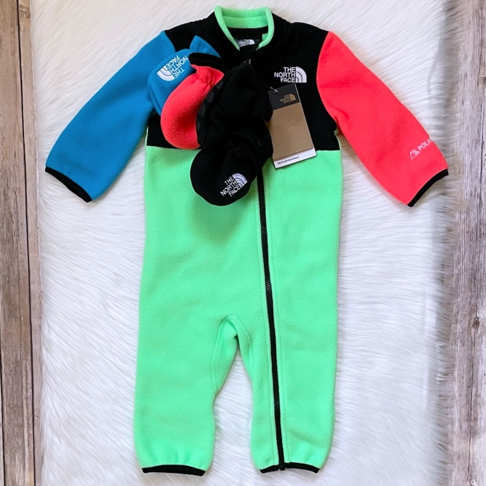The North Face Kids Matching Set - Black, Blue, Green, Pink
